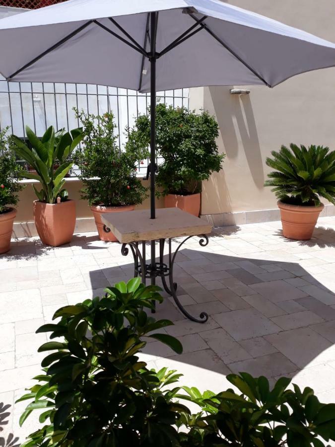 L'Antico Pergolato Apartments Μπρίντιζι Δωμάτιο φωτογραφία